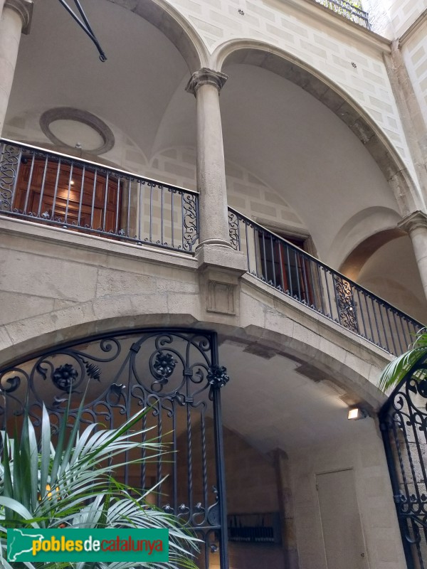 Barcelona - Casa del Comte de Fonollar o Palau Palmerola (Portaferrissa, 7) (Foto: Anna Corcoll, 2019) Barcelona - Casa del Comte de Fonollar o Palau Palmerola (Portaferrissa, 7)