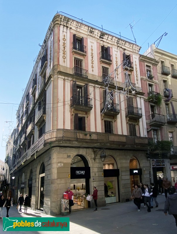 Barcelona - Pi, 13 / Portaferrissa, 34 (Foto: Albert Esteves, 2019) Barcelona - Pi, 13 / Portaferrissa, 34