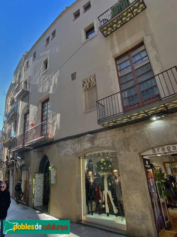 Barcelona - Pi, 11 (Foto: Albert Esteves, 2019) Barcelona - Pi, 11