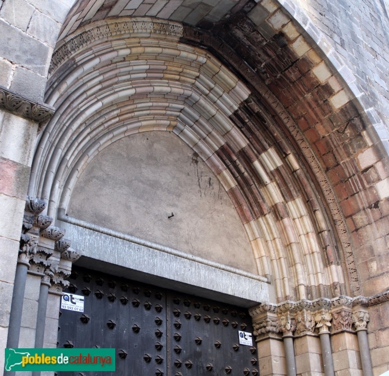Església de Santa Maria del Pi. Porta de l'Avemaria (Foto: Albert Esteves, 2019) Església de Santa Maria del Pi. Porta de l'Avemaria