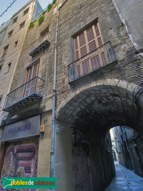 Barcelona - Casa de la Volta del Remei (Foto: Albert Esteves, 2019) Barcelona - Casa de la Volta del Remei