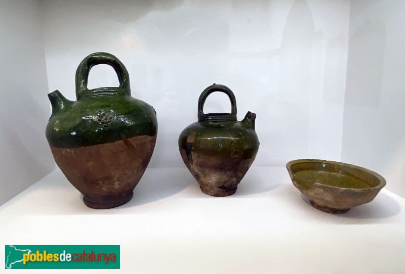 Església de Santa Maria del Pi: Ceràmica trobada a l'interior de les voltes (Foto: Albert Esteves, 2019) Església de Santa Maria del Pi: Ceràmica trobada a l'interior de les voltes