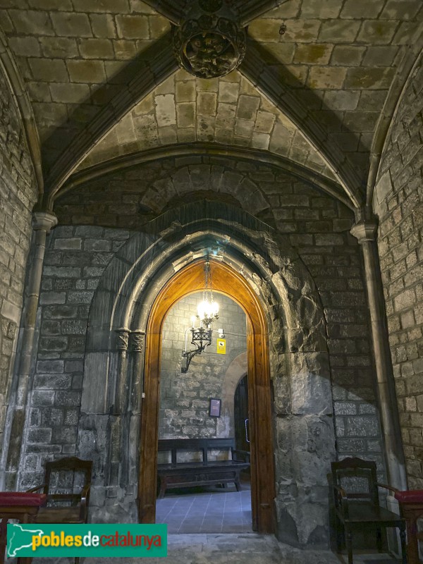 Església de Santa Maria del Pi. Accés al campanar (Foto: Albert Esteves, 2019) Església de Santa Maria del Pi. Accés al campanar