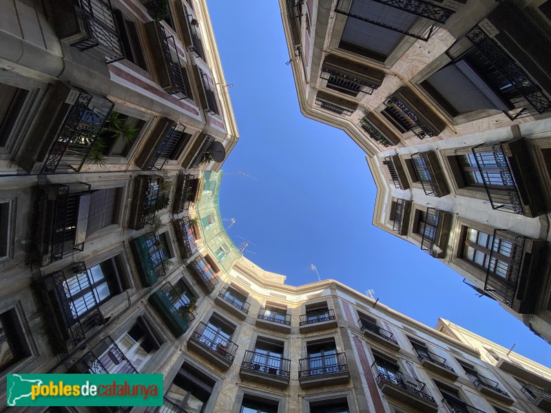 Barcelona - Placeta Milans (Foto: Albert Esteves, 2019) Barcelona - Placeta Milans