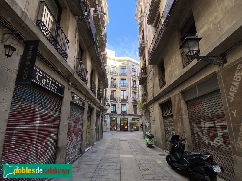 Barcelona - Placeta Milans (Foto: Albert Esteves, 2019) Barcelona - Placeta Milans