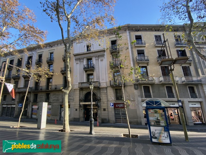 Barcelona - Rambla, 40-42 (Foto: Albert Esteves, 2019) Barcelona - Rambla, 40-42