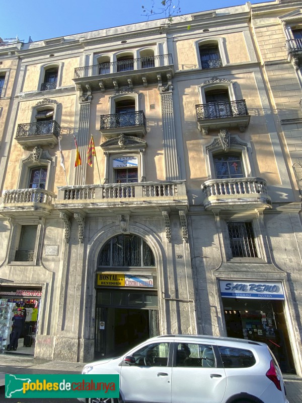 Barcelona - Casa Joan Güell (Rambla, 37) (Foto: Albert Esteves, 2019) Barcelona - Casa Joan Güell (Rambla, 37)