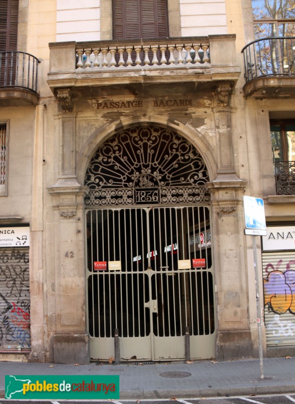 Barcelona - Hotel Quatre Nacions (Passatge Bacardí) (Foto: Albert Esteves, 2019) Barcelona - Hotel Quatre Nacions (Passatge Bacardí)