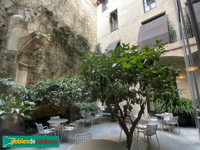 Barcelona - Palau Benet-Desvilar (Lledó, 7) (Foto: Albert Esteves, 2019) Barcelona - Palau Benet-Desvilar (Lledó, 7)