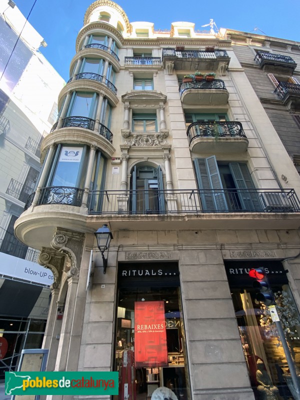 Barcelona - Santa Anna, 2 (Foto: Albert Esteves, 2020) Barcelona - Santa Anna, 2