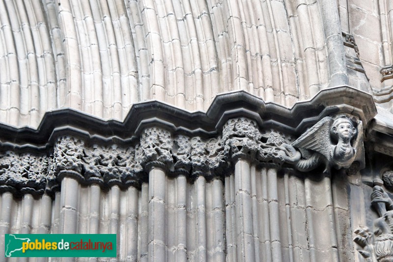 Barcelona - Catedral. Portal de Sant Iu (Foto: Albert Esteves, 2020) Barcelona - Catedral. Portal de Sant Iu