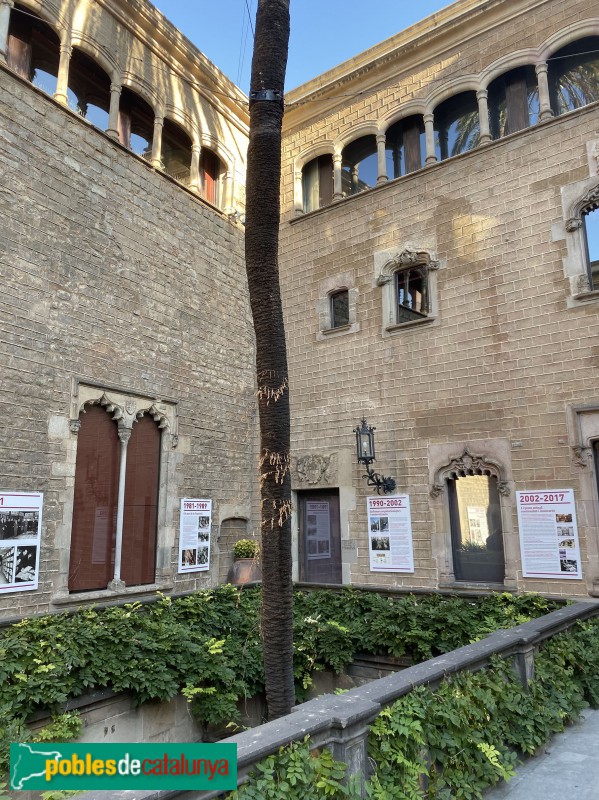 Barcelona - Casa de l'Ardiaca, claustre, pis superior (Foto: Albert Esteves, 2019) Barcelona - Casa de l'Ardiaca, claustre, pis superior