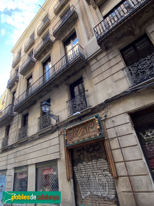 Barcelona - Llibreteria, 22 (Foto: Albert Esteves, 2020) Barcelona - Llibreteria, 22