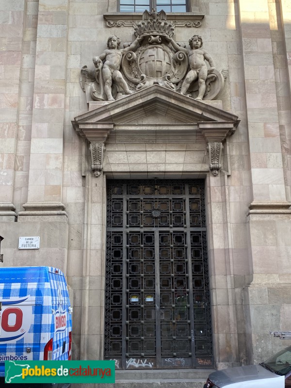 Barcelona - Edifici de Correus (Foto: Albert Esteves, 2020) Barcelona - Edifici de Correus