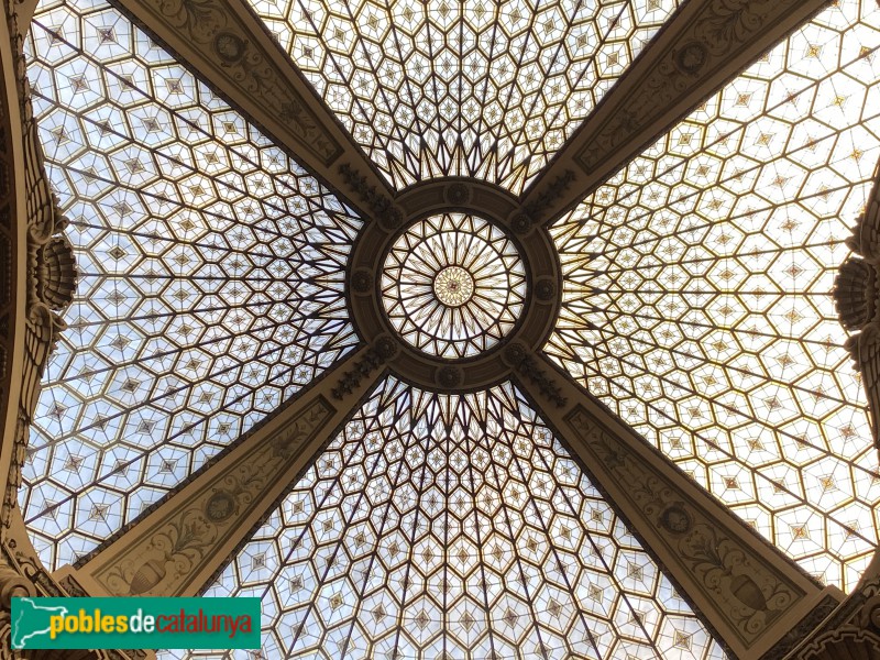 Barcelona - Edifici de Correus (Foto: Albert Esteves, 2020) Barcelona - Edifici de Correus