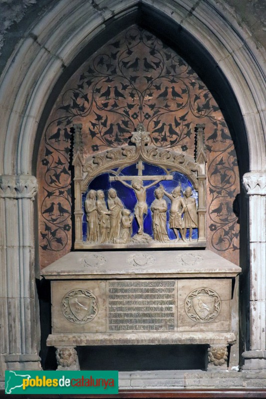 Barcelona - Capella de Santa Llúcia, sarcòfag del canonge Francesc de Santa Coloma (Foto: Albert Esteves, 2020) Barcelona - Capella de Santa Llúcia, sarcòfag del canonge Francesc de Santa Coloma