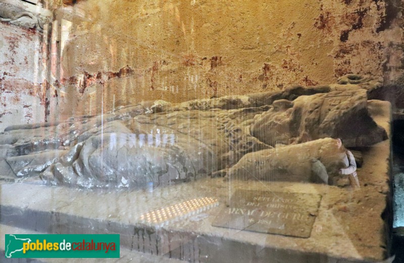 Barcelona - Capella de Santa Llúcia, sepulcre del bisbe Arnau de Gurb (Foto: Albert Esteves, 2020) Barcelona - Capella de Santa Llúcia, sepulcre del bisbe Arnau de Gurb