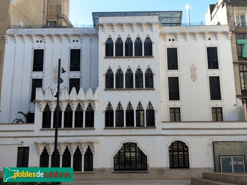 Barcelona - Palau Macaya. Façana posterior (Foto: Anna Corcoll, 2020) Barcelona - Palau Macaya. Façana posterior