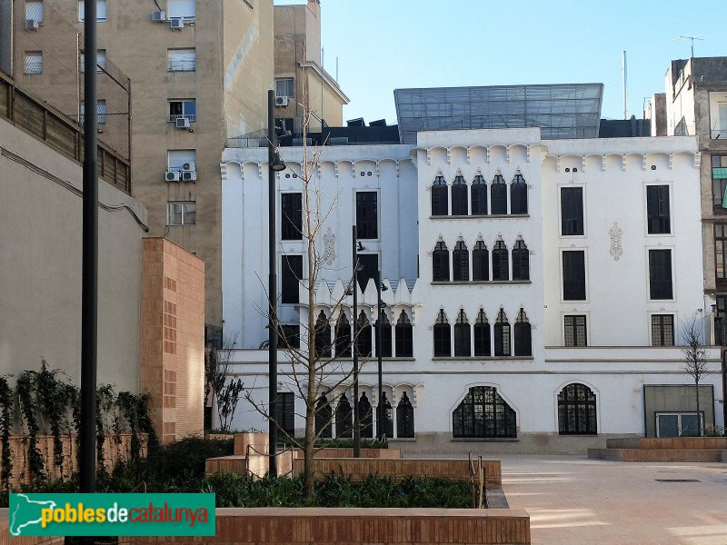 Barcelona - Palau Macaya. Façana posterior (Foto: Anna Corcoll, 2020) Barcelona - Palau Macaya. Façana posterior