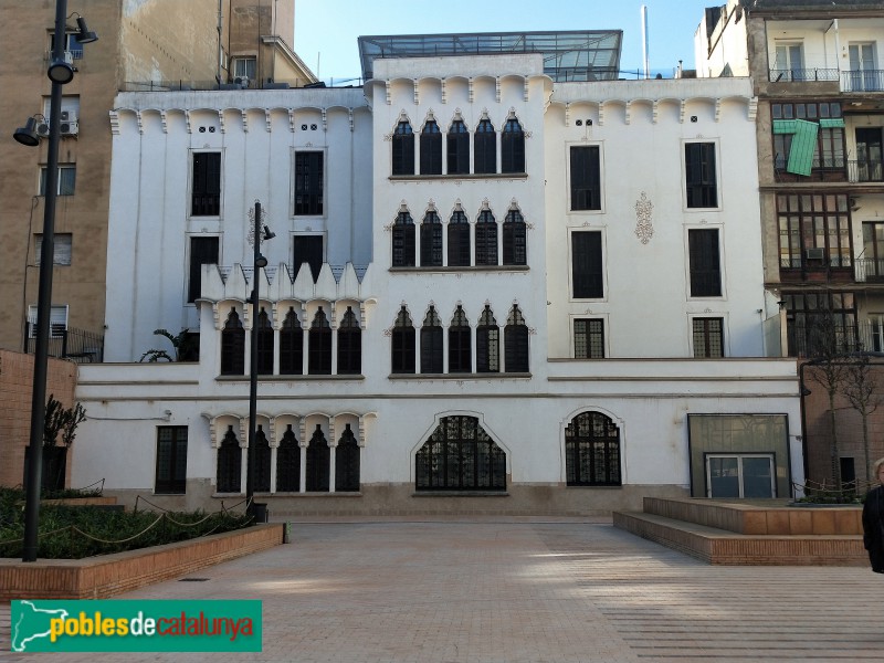Barcelona - Palau Macaya. Façana posterior (Foto: Anna Corcoll, 2020) Barcelona - Palau Macaya. Façana posterior