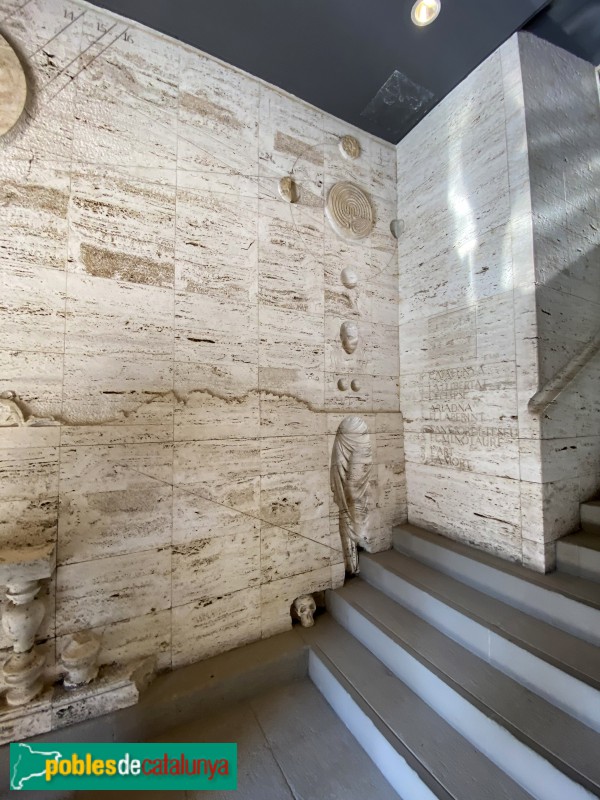 Barcelona - Palau de la Generalitat. Relleu <i>Sant Jordi-Teseu</i>