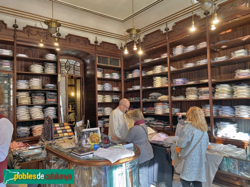 Barcelona - Antiga casa Xancó Cotchet (Foto: Albert Esteves, 2019) Barcelona - Antiga casa Xancó Cotchet