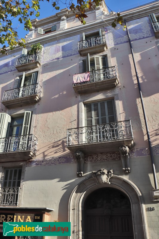 Barcelona - Barcelona - Casa Josefa Nadal. Façana Portaferrissa (Foto: Albert Esteves, 2019) Barcelona - Barcelona - Casa Josefa Nadal. Façana Portaferrissa