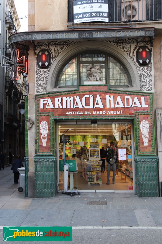 Barcelona - Farmàcia Nadal (Foto: Albert Esteves, 2019) Barcelona - Farmàcia Nadal
