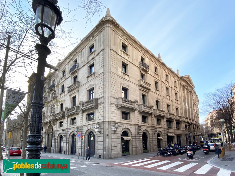 Barcelona - Tabacs de Filipines (Foto: Albert Esteves, 2020) Barcelona - Tabacs de Filipines