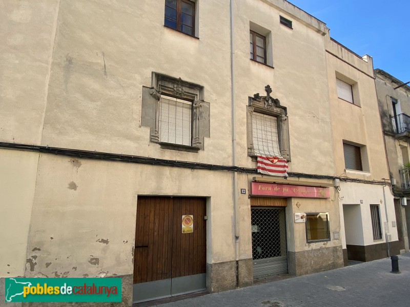 Esparreguera - Finestres renaixentistes de Ca la Teta (Foto: Albert Esteves, 2020) Esparreguera - Finestres renaixentistes de Ca la Teta