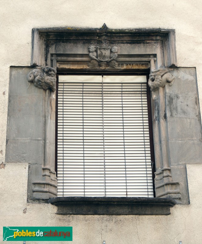 Esparreguera - Finestra renaixentistes de Ca la Teta (Foto: Albert Esteves, 2020) Esparreguera - Finestra renaixentistes de Ca la Teta