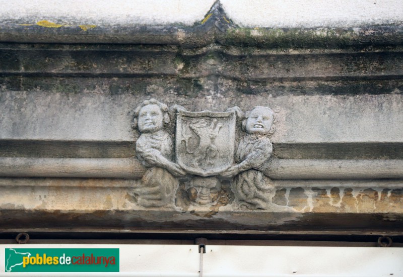 Esparreguera - Finestra renaixentistes de Ca la Teta (Foto: Albert Esteves, 2020) Esparreguera - Finestra renaixentistes de Ca la Teta