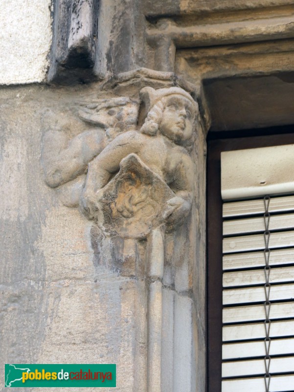 Esparreguera - Finestra renaixentistes de Ca la Teta (Foto: Albert Esteves, 2020) Esparreguera - Finestra renaixentistes de Ca la Teta