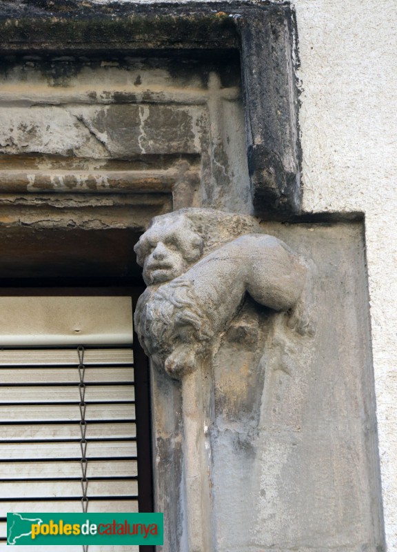 Esparreguera - Finestra renaixentistes de Ca la Teta (Foto: Albert Esteves, 2020) Esparreguera - Finestra renaixentistes de Ca la Teta