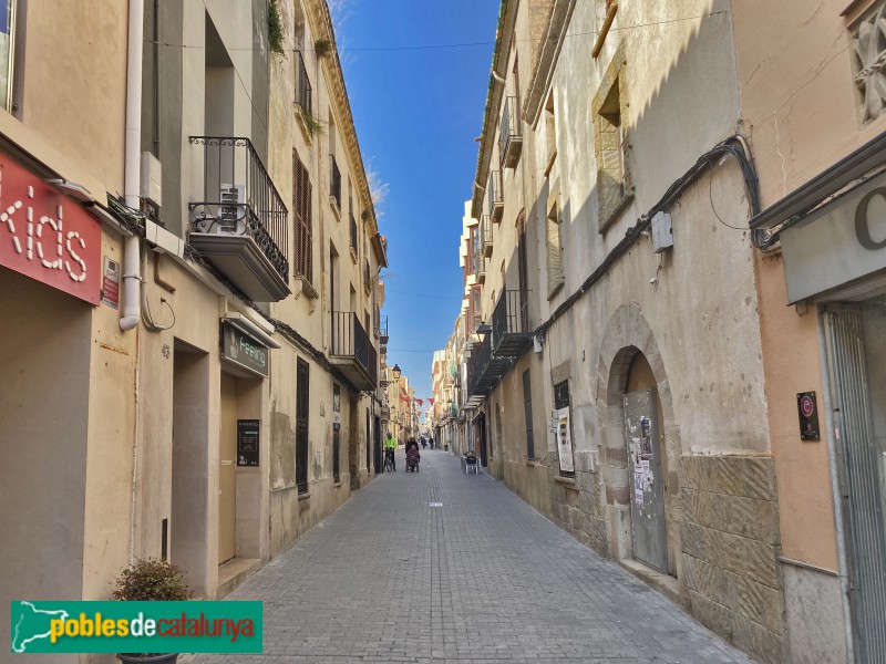 Esparreguera - Carrer Cavallers (Foto: Albert Esteves, 2020) Esparreguera - Carrer Cavallers