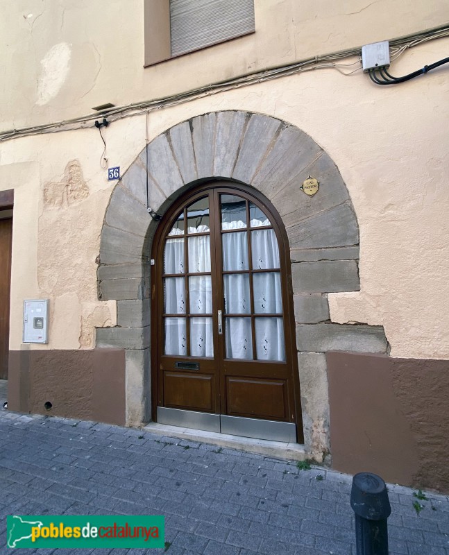 Esparreguera - Portal de Cal Pastor (Foto: Albert Esteves, 2020) Esparreguera - Portal de Cal Pastor