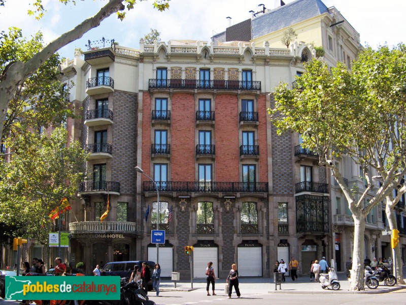 Barcelona - Passeig de Gràcia, 75 (Foto: Albert Esteves, 2007) Barcelona - Passeig de Gràcia, 75