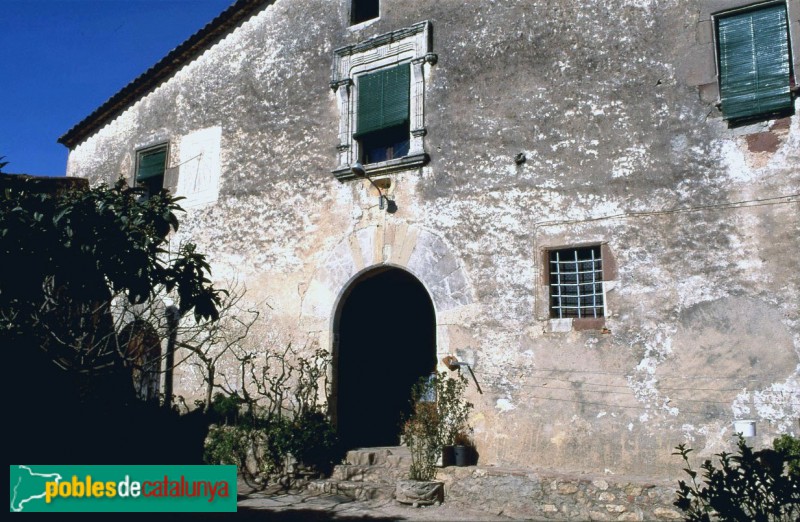Vallirana - Mas Vell del Lledoner (Foto: Josep Maria Ardèvol, 1996) Vallirana - Mas Vell del Lledoner