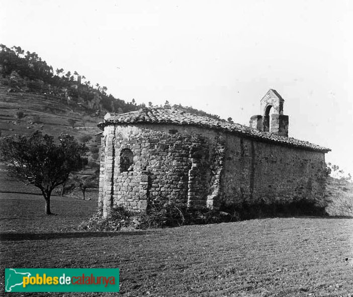 Castellví de Rosanes - Capella de Sant Jaume (Foto: Josep Salvany - Fons Salvany, Biblioteca de Catalunya, 1912) Castellví de Rosanes - Capella de Sant Jaume