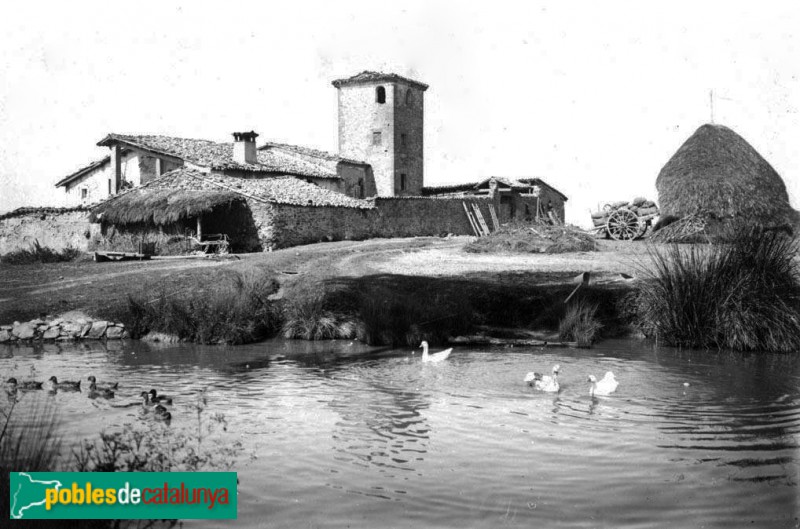 Folgueroles - Torre de Morgadès (Foto: <i>Josep Garrut -Arxiu fotogràfic Centre Excursionista de Catalunya-</i>, 1931) Folgueroles - Torre de Morgadès