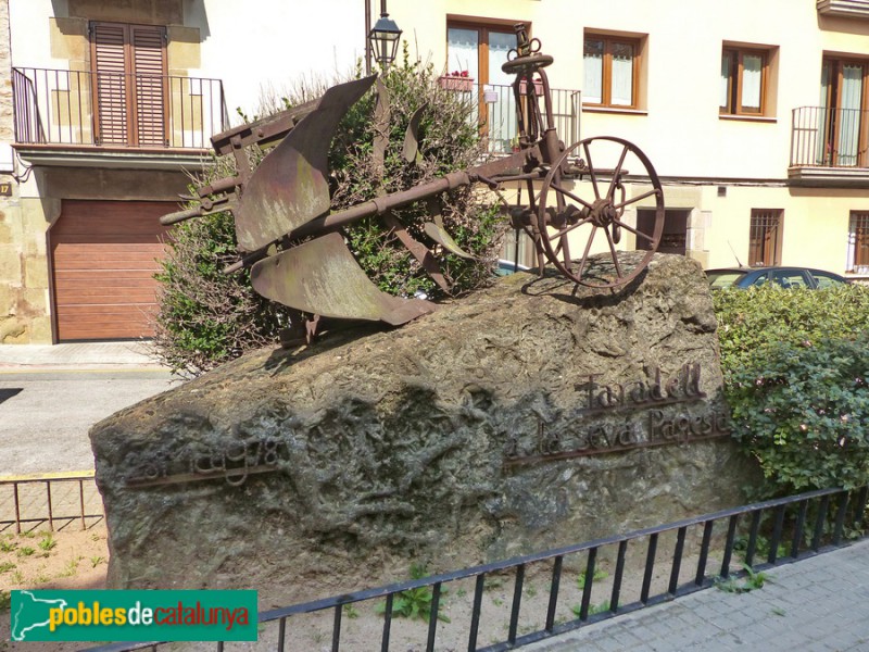 Taradell - Monument a la Pagesia