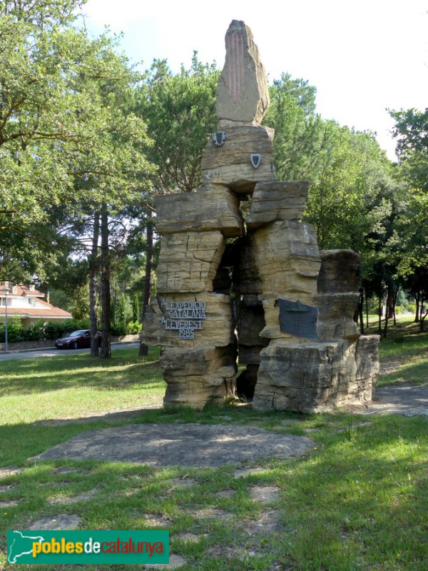 Taradell - Monument a l'Expedició a l'Everest
