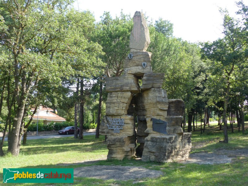 Taradell - Monument a l'Expedició a l'Everest