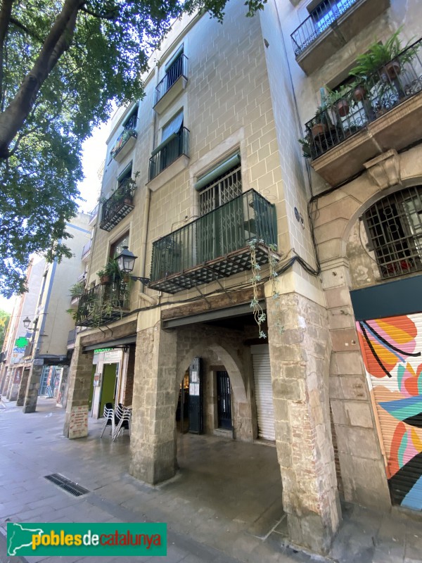 Barcelona - Casa porxada de Sant Agustí Vell (Foto: Albert Esteves, 2020) Barcelona - Casa porxada de Sant Agustí Vell