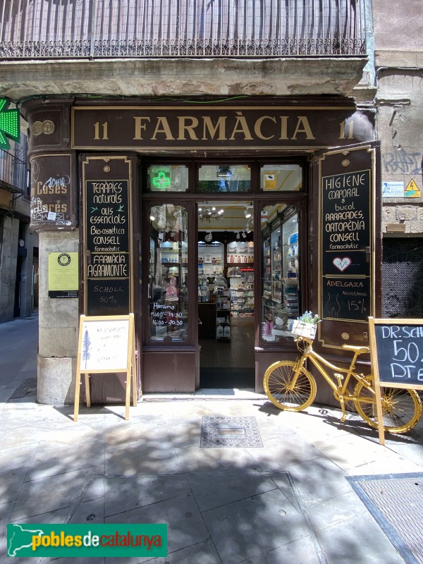 Barcelona - Farmàcia de la Llana (Foto: Albert Esteves, 2020) Barcelona - Farmàcia de la Llana