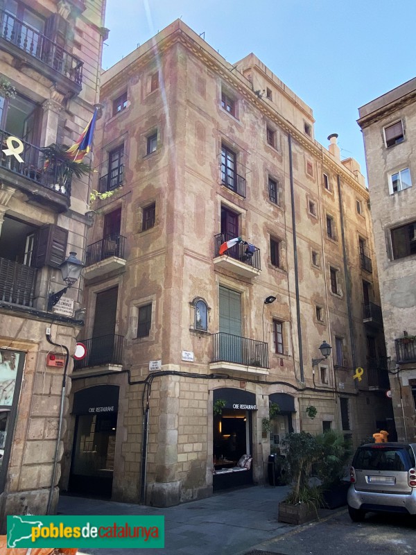 Barcelona - Plaça Santa Caterina, 1 (Foto: Albert Esteves, 2020) Barcelona - Plaça Santa Caterina, 1