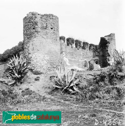 Castell de Bellesguard (Foto: Frederic Bordas -Arxiu Centre Excursionista de Catalunya-, 1901) Castell de Bellesguard