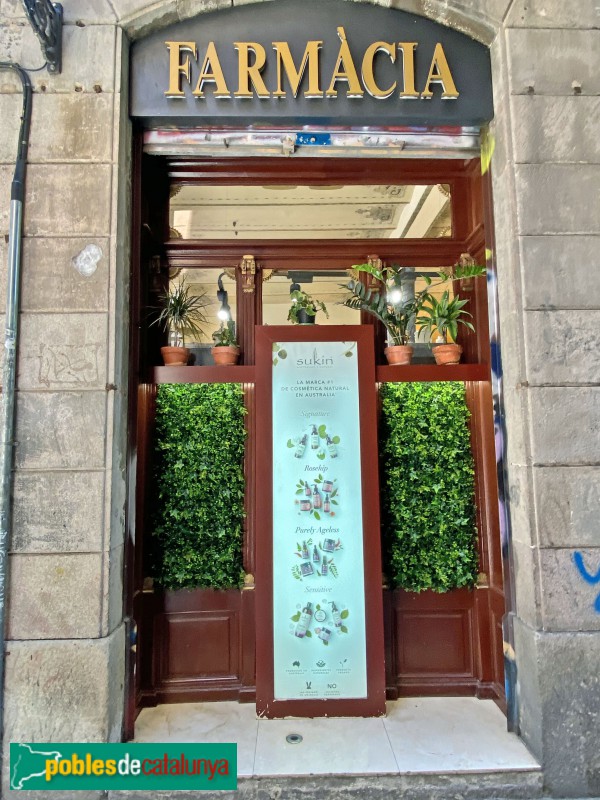 Barcelona - Farmàcia Santa Caterina (Foto: Albert Esteves, 2020) Barcelona - Farmàcia Santa Caterina