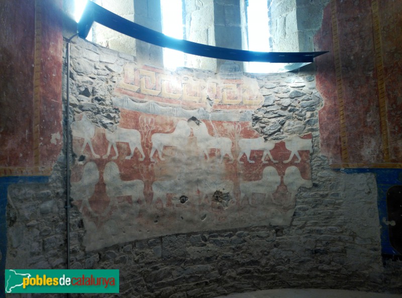 Cruïlles - Monestir de Sant Miquel de Cruïlles. Pintures murals de l'absis (Foto: Paputx, 2016) Cruïlles - Monestir de Sant Miquel de Cruïlles. Pintures murals de l'absis