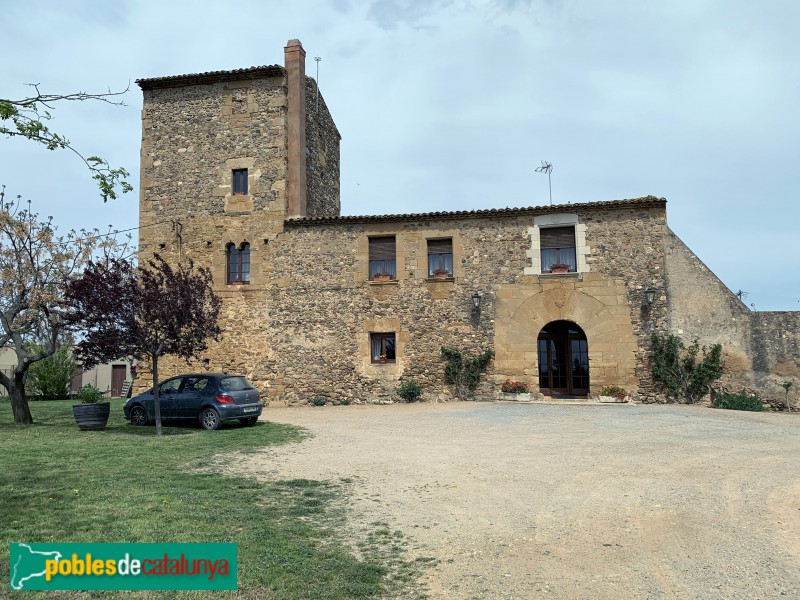 Cruïlles - Torre Mirona o de Caramany (Foto: Albert Esteves, 2019) Cruïlles - Torre Mirona o de Caramany